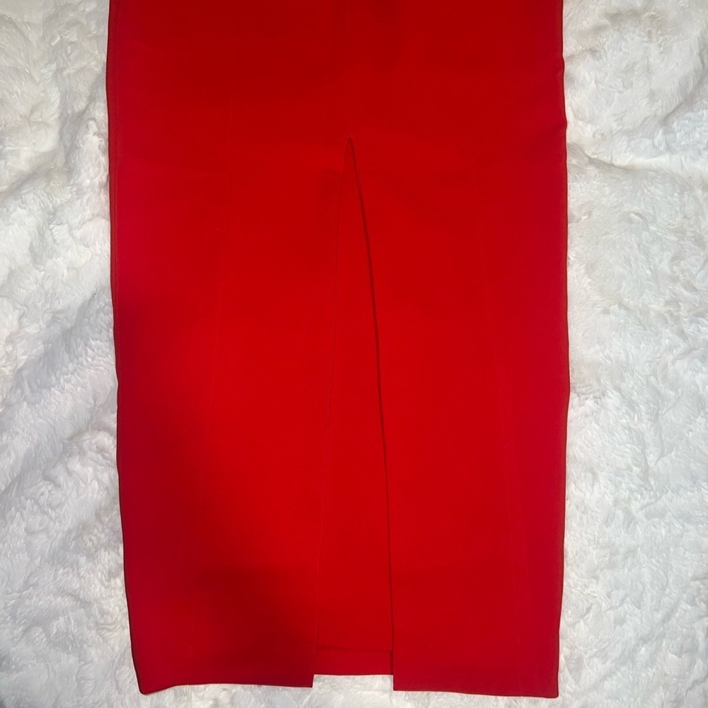 Elegant Red Midi Dress - Picture 8 of 9